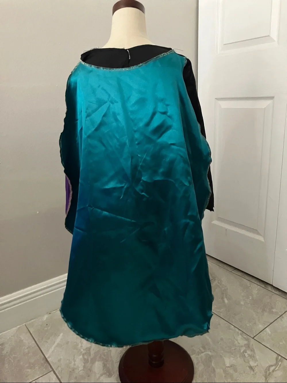 DISNEY Girls Frozen 2 Queen Anna Dress Up Costume | 4-6X